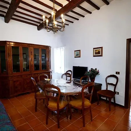 Bibo's Pensionat SantʼAngelo in Vado